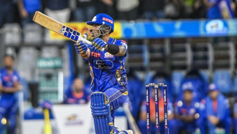 Mumbai Indians take final playoff spot